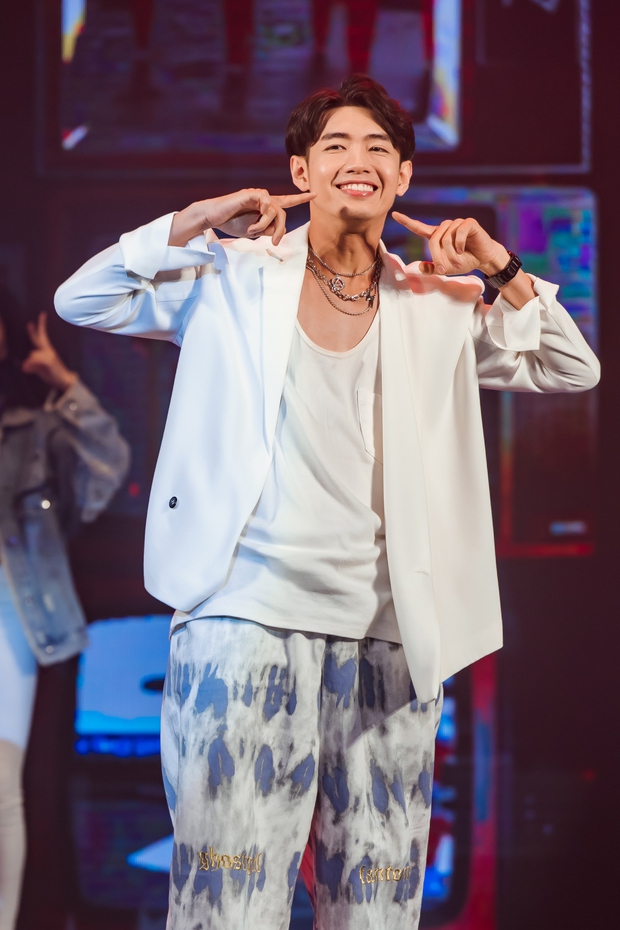 Bộ sậu Khắc Hưng, Min, Erik và Quang Đăng nhận giải thưởng đầy ý nghĩa với Ghen Cô Vy cùng vũ điệu rửa tay nổi tiếng toàn cầu - Ảnh 6.