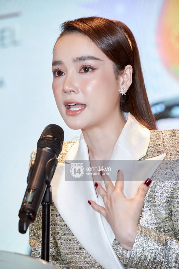 Nhã Phương bật khóc kể lại thời gian trầm cảm sau sinh và lời khẳng định chắc nịch của Trường Giang: Phương mà khổ thì không ai sướng - Ảnh 3. Nhã Phương bật khóc kể lại thời gian trầm cảm sau sinh và lời khẳng định chắc nịch của Trường Giang: Phương mà khổ thì không ai sướng - Ảnh 3.