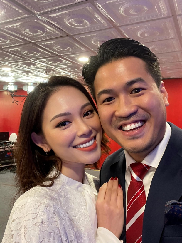 Phillip Nguyễn khoe ảnh như vợ chồng son với bạn gái trong biệt thự triệu đô, còn vào ngày đặc biệt: Linh Rin chắc suất dâu hào môn rồi đây? - Ảnh 6. Phillip Nguyễn khoe ảnh như vợ chồng son với bạn gái trong biệt thự triệu đô, còn vào ngày đặc biệt: Linh Rin chắc suất dâu hào môn rồi đây? - Ảnh 6.