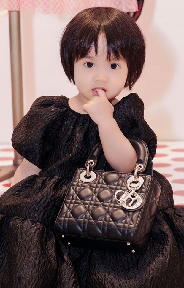 Từng bị Ngọc Trinh mỉa mai có một túi Birkin mang 1000 lần, ít ai biết Đỗ Mạnh Cường lại có khối tài sản khủng thế này! - Ảnh 8. Từng bị Ngọc Trinh mỉa mai có một túi Birkin mang 1000 lần, ít ai biết Đỗ Mạnh Cường lại có khối tài sản khủng thế này! - Ảnh 8.