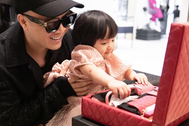 Từng bị Ngọc Trinh mỉa mai có một túi Birkin mang 1000 lần, ít ai biết Đỗ Mạnh Cường lại có khối tài sản khủng thế này! - Ảnh 7. Từng bị Ngọc Trinh mỉa mai có một túi Birkin mang 1000 lần, ít ai biết Đỗ Mạnh Cường lại có khối tài sản khủng thế này! - Ảnh 7.