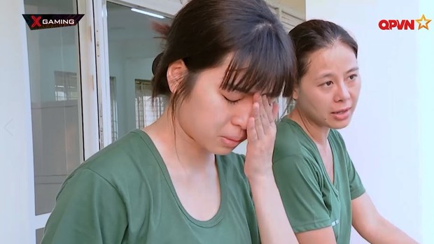 Tiếp tục bị ném đá vì tính công chúa tại Sao Nhập Ngũ, Khánh Vân có hành động bất ngờ trên Instagram - Ảnh 2. Tiếp tục bị ném đá vì tính công chúa tại Sao Nhập Ngũ, Khánh Vân có hành động bất ngờ trên Instagram - Ảnh 2.