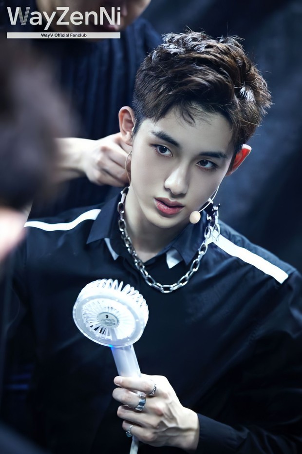 Idol từng được SM chiêu mộ 7 lần chịu bất công trong concert của NCT, là thành viên của unit nổi nhất nhưng giờ bị coi như chưa hề tồn tại - Ảnh 1.