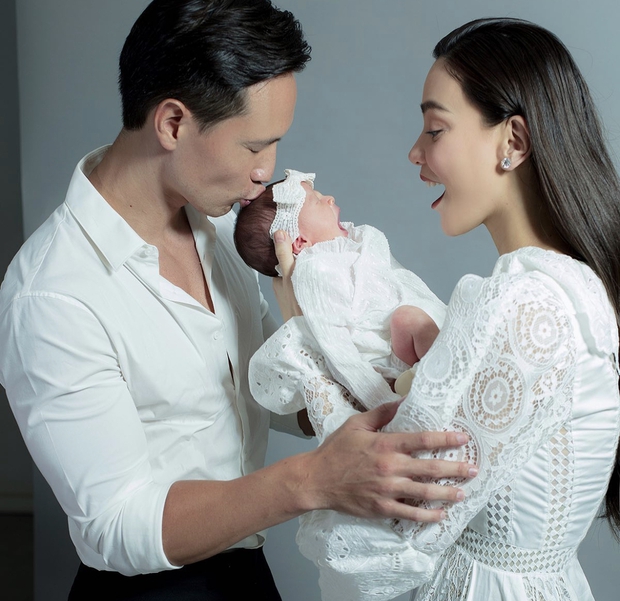 Hà Hồ tung ảnh cận mặt đôi trai gái, khoảnh khắc Subeo ra dáng anh cả bên 2 em chiếm trọn spotlight! - Ảnh 3. Hà Hồ tung ảnh cận mặt đôi trai gái, khoảnh khắc Subeo ra dáng anh cả bên 2 em chiếm trọn spotlight! - Ảnh 3.