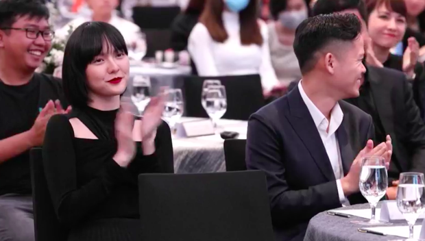 Sơn Tùng M-TP và Kay Trần cực tâm đầu ý hợp, đến quẩy cũng bật công tắc gật đầu khớp nhau không chệch 1 nhịp! - Ảnh 2.