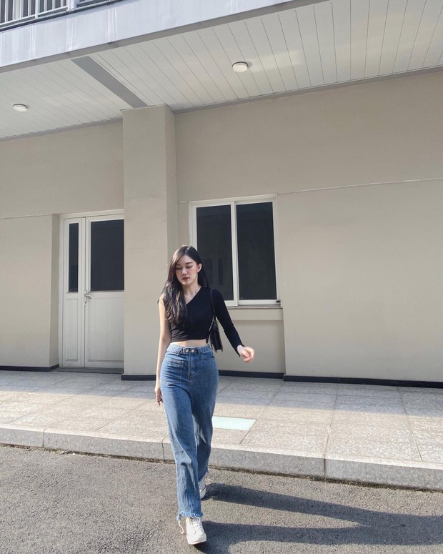 Cô gái khoe mẹ có vẻ đẹp đỉnh cao trong đám cưới năm 1996, nhan sắc của cả 2 ở hiện tại gây chú ý - Ảnh 7.