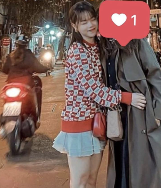 Xôn xao tin Huỳnh Anh đã hẹn hò với R.Tee, bằng chứng còn lọt tới tay bồ cũ của nam rapper? - Ảnh 2. Xôn xao tin Huỳnh Anh đã hẹn hò với R.Tee, bằng chứng còn lọt tới tay bồ cũ của nam rapper? - Ảnh 2.