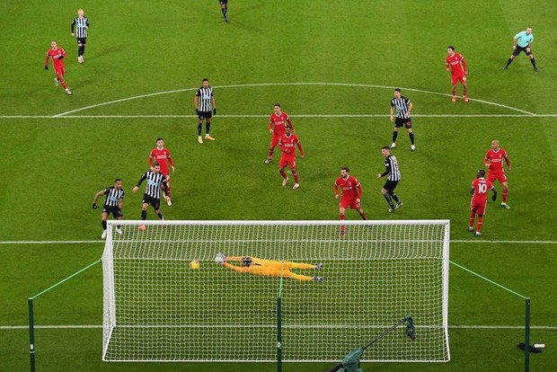 Liverpool bất lực trong trận đấu cuối cùng của năm, rơi vào tình thế đáng báo động - Ảnh 7. Liverpool bất lực trong trận đấu cuối cùng của năm, rơi vào tình thế đáng báo động - Ảnh 7.