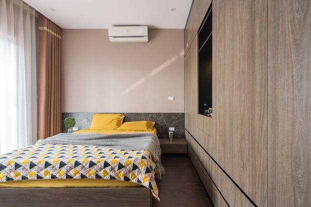 Đầu tư 200 triệu cải tạo phòng ngủ 20m2, vợ chồng kiến trúc sư thu về thành quả khiến ai cũng trầm trồ - Ảnh 4.