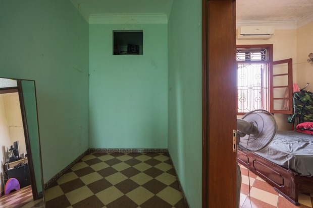 Đầu tư 200 triệu cải tạo phòng ngủ 20m2, vợ chồng kiến trúc sư thu về thành quả khiến ai cũng trầm trồ - Ảnh 8.