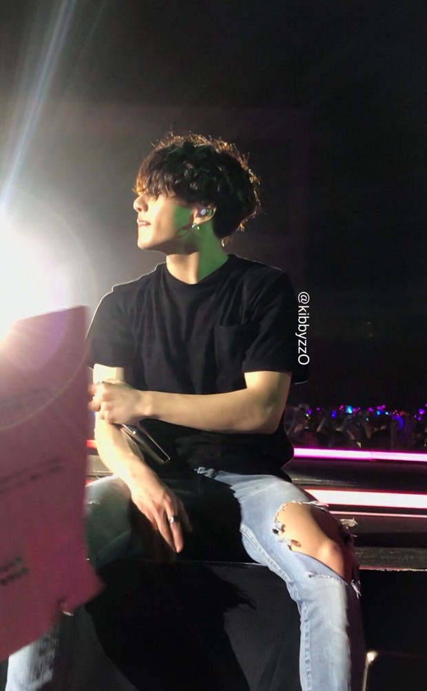 Jungkook (BTS) có bộ phận cơ thể đặc biệt: Đẹp đến mức khiến không chỉ fan mà các thành viên khác cũng phải mê mẩn - Ảnh 5. Jungkook (BTS) có bộ phận cơ thể đặc biệt: Đẹp đến mức khiến không chỉ fan mà các thành viên khác cũng phải mê mẩn - Ảnh 5.