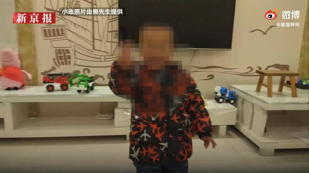 Con trai chết bất thường khi ngủ trưa, gia đình phẫn nộ tố cáo nhà trường, hình ảnh bất động của đứa bé được ghi lại gây chú ý - Ảnh 1. Con trai chết bất thường khi ngủ trưa, gia đình phẫn nộ tố cáo nhà trường, hình ảnh bất động của đứa bé được ghi lại gây chú ý - Ảnh 1.