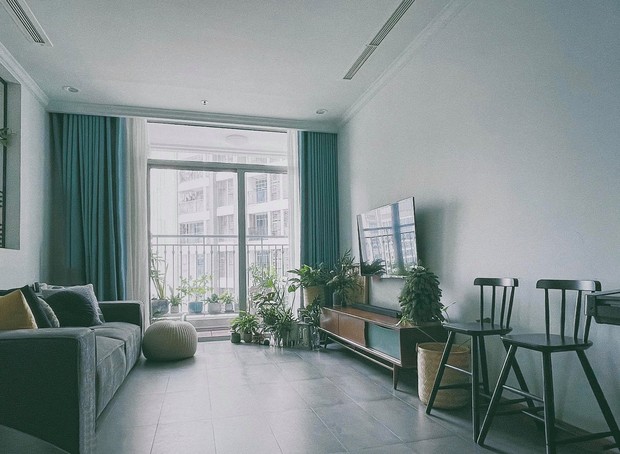 Căn hộ Vinhomes của nhà thiết kế nội thất: Tông màu xanh là lạ nhưng lên hình đẹp từng cm, sống ảo thì cực mê - Ảnh 1.