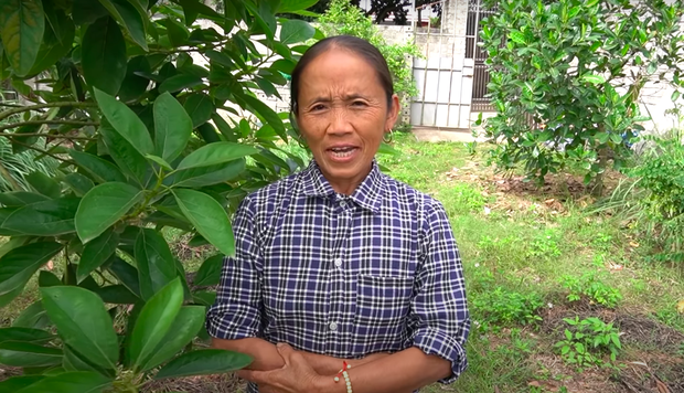 Bà Tân bất ngờ thay đổi một chi tiết nhỏ khi quay vlog mới nhưng người xem tinh ý soi ra ngay: báo hiệu cho sự “lột xác” ư? - Ảnh 4.