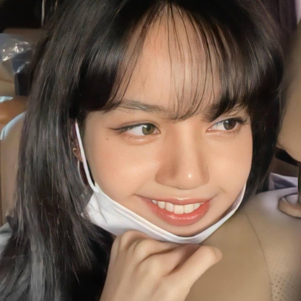 Ảnh livestream mới chính là lời giải đáp cho nghi vấn Lisa (BLACKPINK) dao kéo mũi: Hoá ra cũng là công nghệ lừa tình cả! - Ảnh 2.