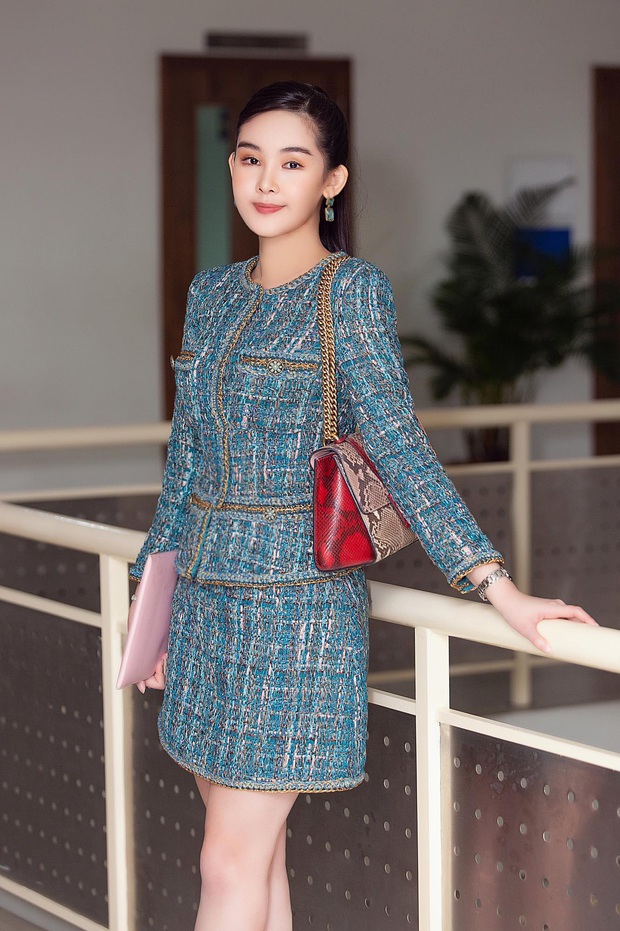 Lê Âu Ngân Anh khiến netizen hốt hoảng với gương mặt sưng húp, lên đồ lộ cả vùng nhạy cảm trên thảm đỏ? - Ảnh 5. Lê Âu Ngân Anh khiến netizen hốt hoảng với gương mặt sưng húp, lên đồ lộ cả vùng nhạy cảm trên thảm đỏ? - Ảnh 5.