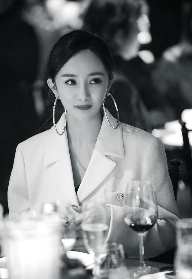 Bộ ảnh sự kiện khủng gây bão: Angela Baby sang chảnh lấn át Dương Mịch, ai ngờ tất cả bị mỹ nhân Hong Kong đè bẹp - Ảnh 3.