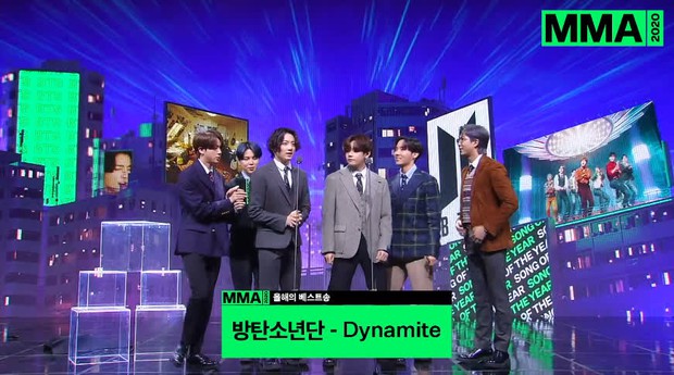 Tổng kết lễ trao giải MMA 2020: BTS đạt All-kill Daesang, BLACKPINK không góp mặt cũng đạt 2 giải thưởng - Ảnh 2. Tổng kết lễ trao giải MMA 2020: BTS đạt All-kill Daesang, BLACKPINK không góp mặt cũng đạt 2 giải thưởng - Ảnh 2.