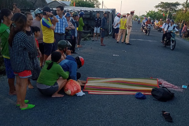 Nam sinh lớp 7 bị xe tải tông chết trên đường đến trường  - Ảnh 1.