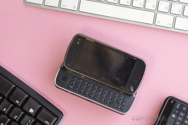 Nokia N97: tưởng iPhone killer hóa ra lại là thứ giết chết chính Nokia - Ảnh 1.