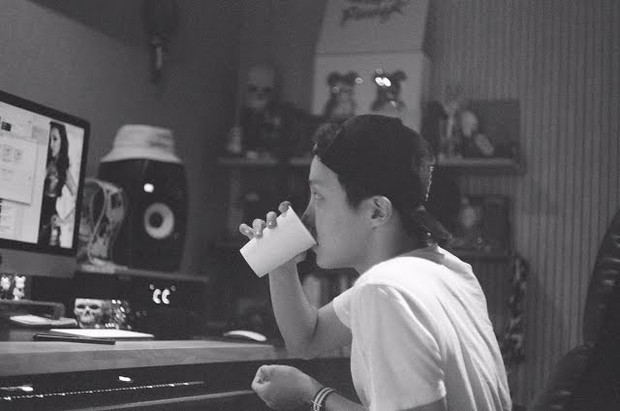 Nữ ca sĩ khiến J-Hope (BTS) phát cuồng đến nỗi đặt hình nền máy tính mấy năm trời và luôn mong muốn được kết hợp cùng - Ảnh 5.