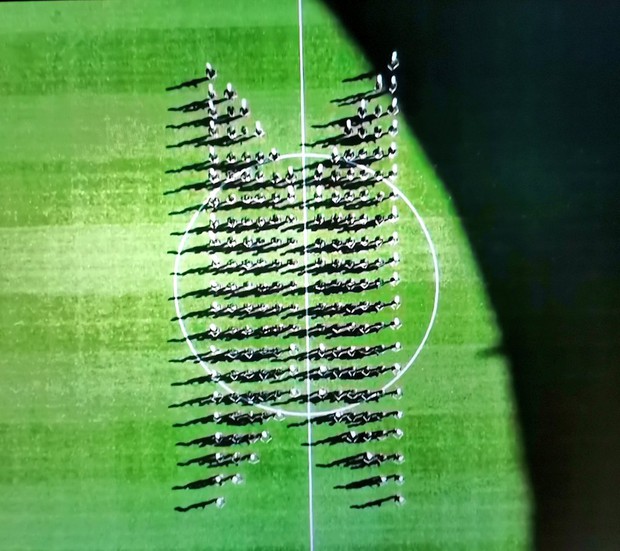 Stage đỉnh cao của BTS tại MAMA 2020: Diễn tại sân vận động World Cup, bắn pháo hoa ngợp trời, SUGA ảo xuất hiện đầy ý nghĩa - Ảnh 2.