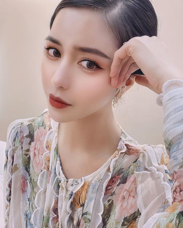 Hội gái xinh bị sao thị phi chiếu rôm rả năm 2019: Người thăng hạng... đường đua dao kéo, người biến mất không thấy tăm hơi - Ảnh 2.