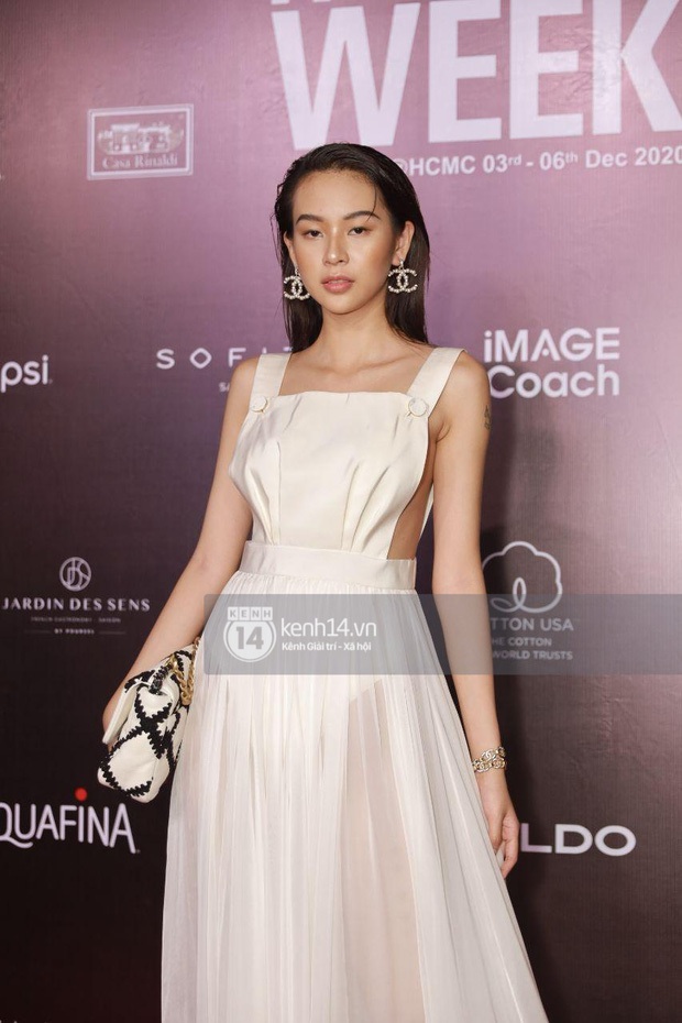 Loạt sao diện style hỏi chấm tại Fashion Week: Diệp Linh Châu huỷ diệt vòng 1, Hari Won makeup lem nhem còn Lynk Lee mặc gì thế này? - Ảnh 6.