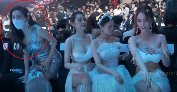 Thuy Tien's side officially spoke after the clip suspected by friends Linh Chi, Lan Ngoc and Ngoc Trinh crowding the seats at the event - Photo 3.