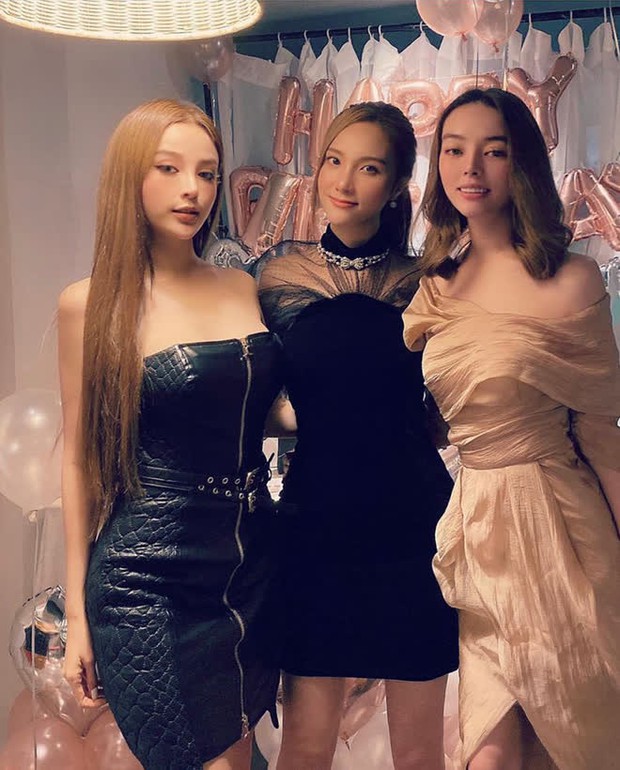 Dàn mỹ nhân Hà Thành mừng sinh nhật Hạnh Sino: Huyền Baby giật spotlight vì quá nóng bỏng, Bích Phương ra sao hậu quyết tâm giảm cân? - Ảnh 4.