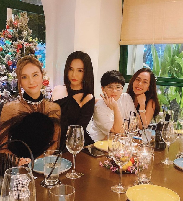 Dàn mỹ nhân Hà Thành mừng sinh nhật Hạnh Sino: Huyền Baby giật spotlight vì quá nóng bỏng, Bích Phương ra sao hậu quyết tâm giảm cân? - Ảnh 3.
