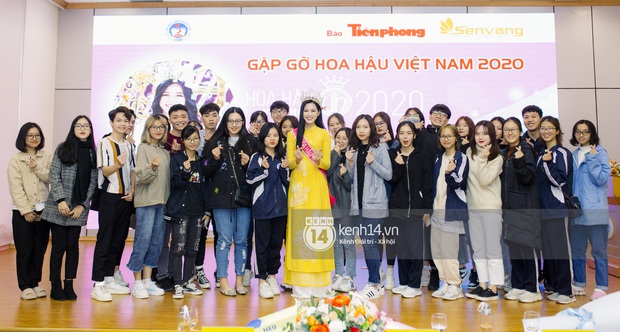 Hoa hậu Đỗ Thị Hà lần đầu về thăm Đại học Kinh tế Quốc dân: Nhan sắc đỉnh của chóp, bật khóc khi nhắc đến bức ảnh gây sốt - Ảnh 12.