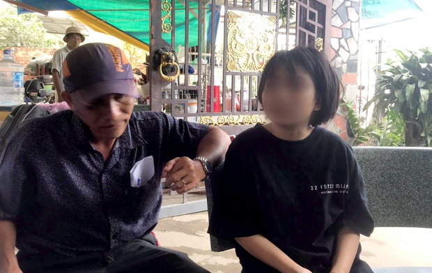 Nữ sinh bị đánh bầm dập sau va chạm giao thông: “Em không nghĩ mình bị đánh nhiều đến vậy, sờ lên mặt đầy máu” - Ảnh 1.