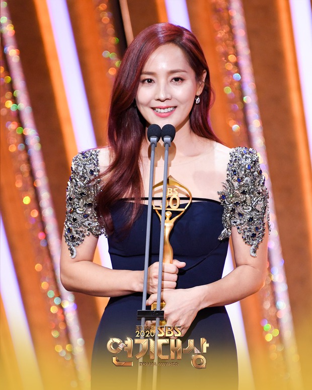 Nam Goong Min ẵm cúp Daesang, dàn sao Penthouse càn quét sạch giải thưởng lớn - Ảnh 3. Nam Goong Min ẵm cúp Daesang, dàn sao Penthouse càn quét sạch giải thưởng lớn - Ảnh 3.