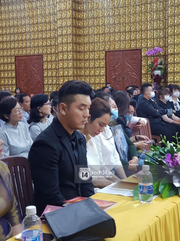 Cập nhật tang lễ NS Vân Quang Long: Lam Trường lặng lẽ đến viếng, rơi nước mắt với hình ảnh các con của cố NS chắp tay cảm ơn từng người - Ảnh 77.