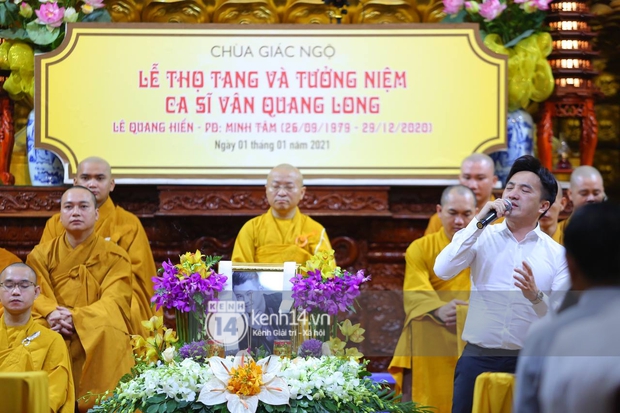 Cập nhật tang lễ NS Vân Quang Long: Lam Trường lặng lẽ đến viếng, rơi nước mắt với hình ảnh các con của cố NS chắp tay cảm ơn từng người - Ảnh 26.