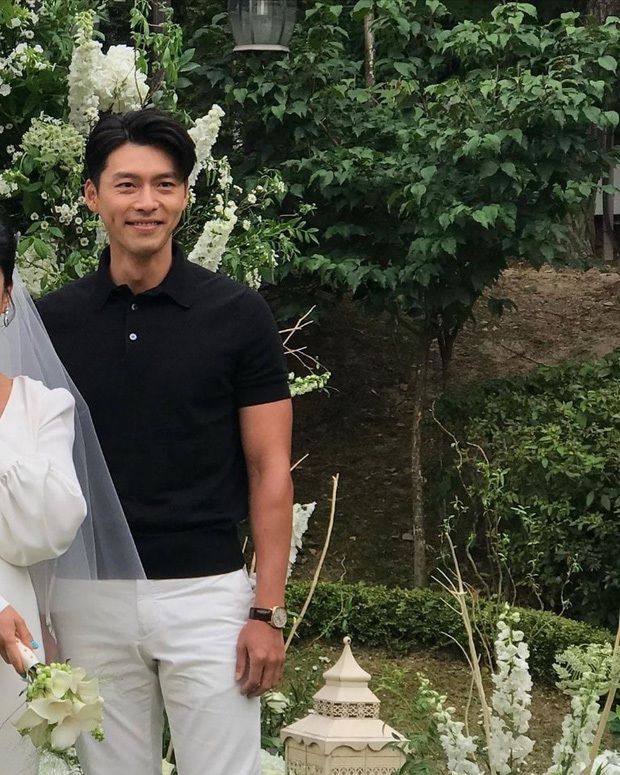 Sốt xình xịch ảnh Hyun Bin đi đám cưới: Bảnh bao chấp cam thường, cả dàn khách mời nữ biến thành hậu cung vây quanh - Ảnh 4.