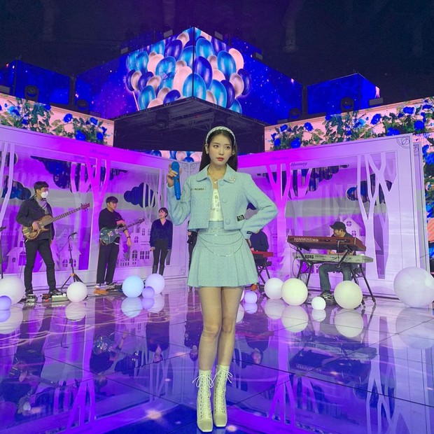 Nữ thần Grammy Hàn 2021 gọi tên IU: Diện 4 bộ đồ chiếm trọn spotlight, ảnh hậu trường khoe visual triệu người mê đắm - Ảnh 5.