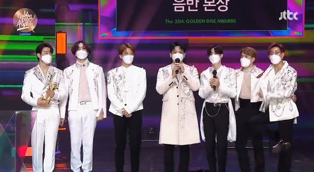 BTS giành Daesang quá dễ đoán trong ngày thứ 2 của Grammy Hàn Quốc 2021, có tới 3 nghệ sĩ nhận giải Tân binh nhưng không ai là nữ - Ảnh 6.