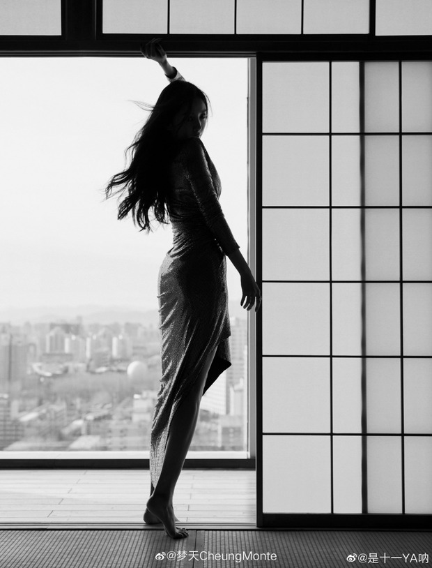 Sự kiện hot Cbiz hôm nay: Dương Mịch bất ngờ tái hợp tình cũ Lý Dịch Phong, Kim Thần sexy đọ sắc bên Lý Thấm - Ảnh 4.