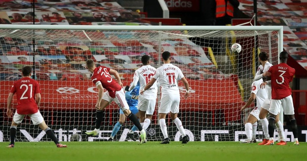 MU đánh bại đối thủ ở Hạng nhất Anh để lọt vào vòng 4 FA Cup - Ảnh 4. MU đánh bại đối thủ ở Hạng nhất Anh để lọt vào vòng 4 FA Cup - Ảnh 4.