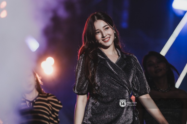 Nóng: Nancy (Momoland) Bị Chụp Lén Ảnh Nhạy Cảm Ở Chính Hậu Trường Aaa 2019 Việt  Nam, Công Ty Sẽ Nhờ Cảnh Sát Hàn - Việt Vào Cuộc - Guu.Vn