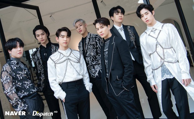 JYP chính thức xác nhận cả 7 thành viên GOT7 rời công ty: Cổ phiếu tuột dốc không phanh, bố của Mark ngầm tố công ty ngược đãi? - Ảnh 1. JYP chính thức xác nhận cả 7 thành viên GOT7 rời công ty: Cổ phiếu tuột dốc không phanh, bố của Mark ngầm tố công ty ngược đãi? - Ảnh 1.