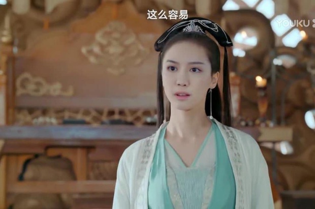 4 màn ghép mặt giả trân ở phim Trung, chỉ vì diễn viên chơi dại mà biến phim thành trò kinh dị! - Ảnh 5. 4 màn ghép mặt giả trân ở phim Trung, chỉ vì diễn viên chơi dại mà biến phim thành trò kinh dị! - Ảnh 5.