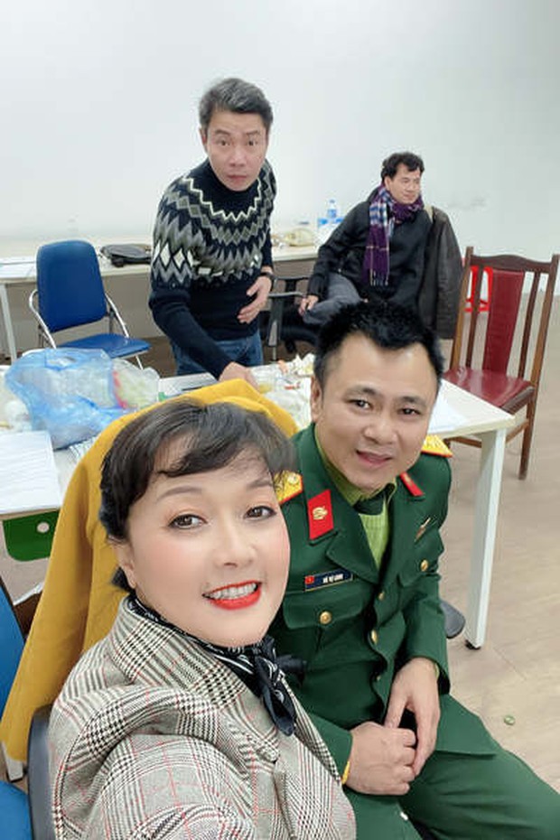 Chùm ảnh dàn nghệ sĩ tên tuổi đang tất bật luyện tập kịch bản Táo Quân 2021 - Ảnh 3.