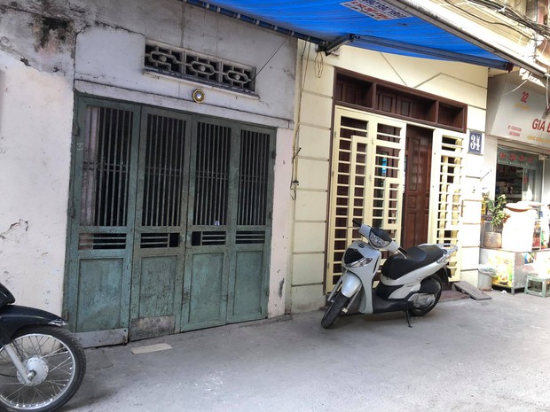 Hoàn cảnh đáng thương của 2 đứa trẻ bị bỏ rơi trên đê sông Hồng: Trong vài tháng mất cả mẹ và ông ngoại, phải gửi nhờ nhà chùa - Ảnh 1. Hoàn cảnh đáng thương của 2 đứa trẻ bị bỏ rơi trên đê sông Hồng: Trong vài tháng mất cả mẹ và ông ngoại, phải gửi nhờ nhà chùa - Ảnh 1.
