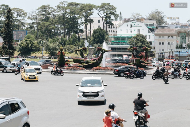 Cô gái tố bị nhà xe Thành Bưởi bỏ quên trên xe khách ở Đà Lạt và phản ứng trái chiều từ dân mạng xung quanh việc... ngủ quên - Ảnh 1. Cô gái tố bị nhà xe Thành Bưởi bỏ quên trên xe khách ở Đà Lạt và phản ứng trái chiều từ dân mạng xung quanh việc... ngủ quên - Ảnh 1.