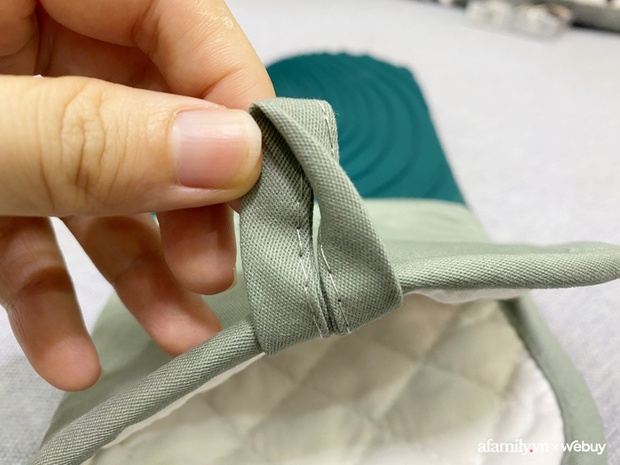 Trải nghiệm nhúng tay vào nồi nước sôi sùng sục với găng chịu nhiệt giá 160k: Kết quả thực tế gây sốc mạnh! - Ảnh 8. Trải nghiệm nhúng tay vào nồi nước sôi sùng sục với găng chịu nhiệt giá 160k: Kết quả thực tế gây sốc mạnh! - Ảnh 8.