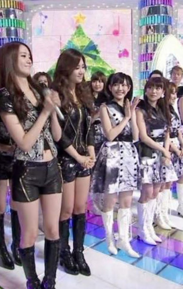 SNSD mang tiếng là nấm lùn, đứng cạnh nhóm nữ Jpop đình đám liền để lộ ngay điểm khác biệt rõ ràng giữa idol Hàn và Nhật - Ảnh 4. SNSD mang tiếng là nấm lùn, đứng cạnh nhóm nữ Jpop đình đám liền để lộ ngay điểm khác biệt rõ ràng giữa idol Hàn và Nhật - Ảnh 4.