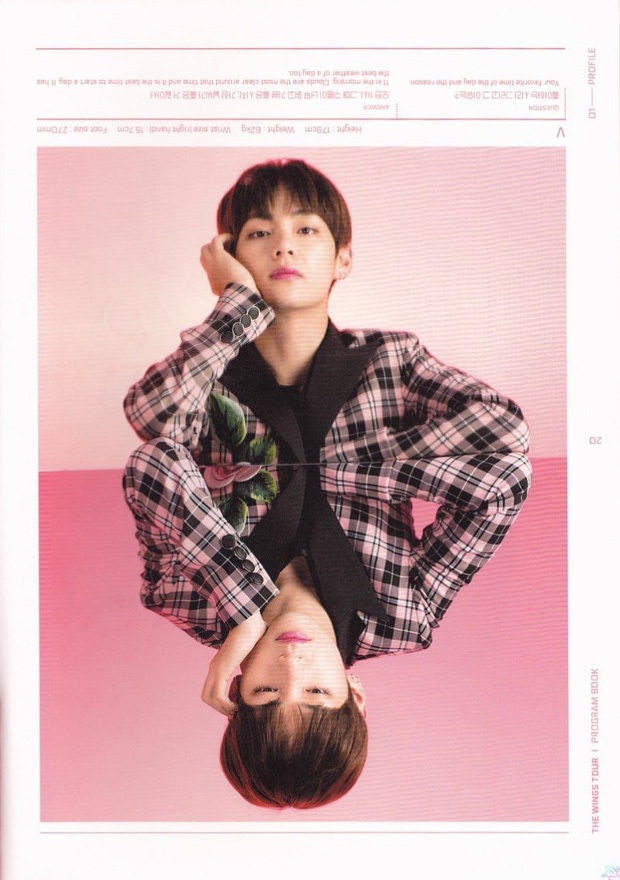Bí ẩn khoảnh khắc gây hoang mang tột độ của BTS: V bị nghi liếm má Jin, J-Hope bay màu trên sân khấu MAMA, ngã ngửa khi tìm ra sự thật - Ảnh 22. Bí ẩn khoảnh khắc gây hoang mang tột độ của BTS: V bị nghi liếm má Jin, J-Hope bay màu trên sân khấu MAMA, ngã ngửa khi tìm ra sự thật - Ảnh 22.